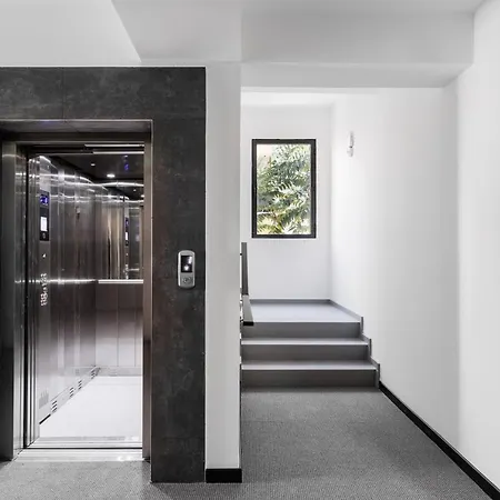 G Luxury Отель 2*